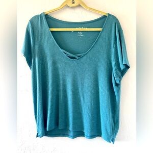 Aero Seriously Soft Aero Size L Blue Short Sleeved Shirt Size XL